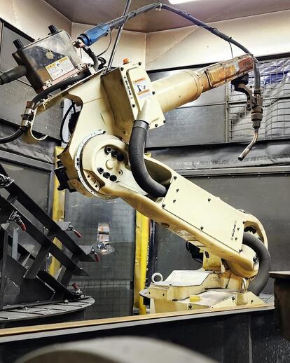 Robotic, spot and manual welding