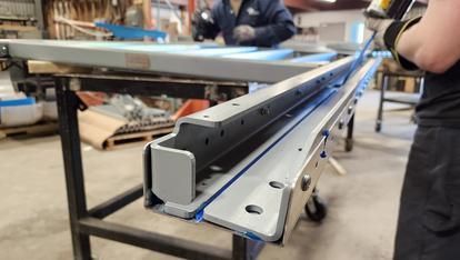 Assembly of metal parts
